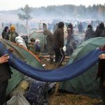 Crisis fronteriza en Bielorrusia: Polonia detiene a 100 migrantes