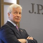 Discurso: Jamie Dimon, jefe de JP Morgan (fotografiado en París en junio) se disculpó dos veces por los comentarios que hizo sobre China en el Boston College Chief Executives Club
