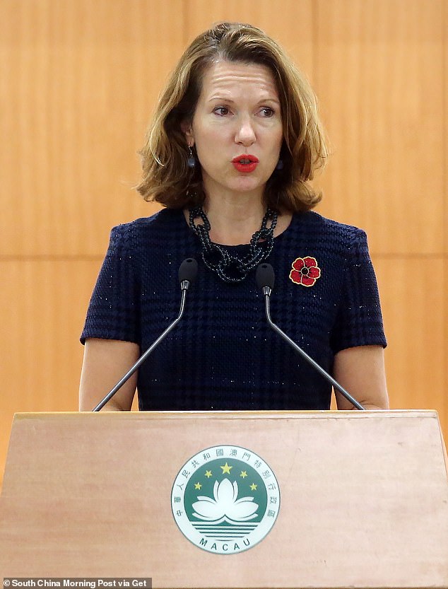 Dame Caroline Wilson, embajadora de Gran Bretaña en China ha sido acusada de ¿cabildear¿ a los ministros del gabinete en nombre del régimen de Beijing