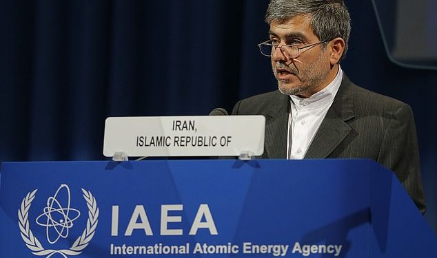 Fereydoun Abbasi-Davani, exjefe de la Organización de Energía Atómica de Irán, ha insinuado que el programa nuclear de Teherán estaba orientado a crear una bomba nuclear.