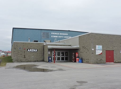 El patinaje público regresa a los estadios del condado de Prince Edward - Kingston