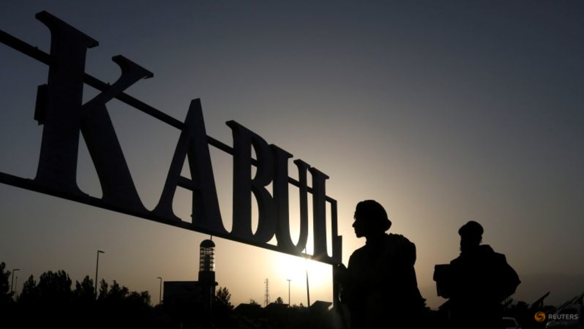 Emiratos Árabes Unidos mantiene conversaciones con los talibanes para administrar el aeropuerto de Kabul: diplomáticos extranjeros