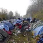 Funcionarios europeos de migración se reúnen en Calais tras la tragedia del Canal de la Mancha