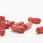 La FDA dice que la píldora COVID de Merck es eficaz, los expertos revisarán la seguridad
