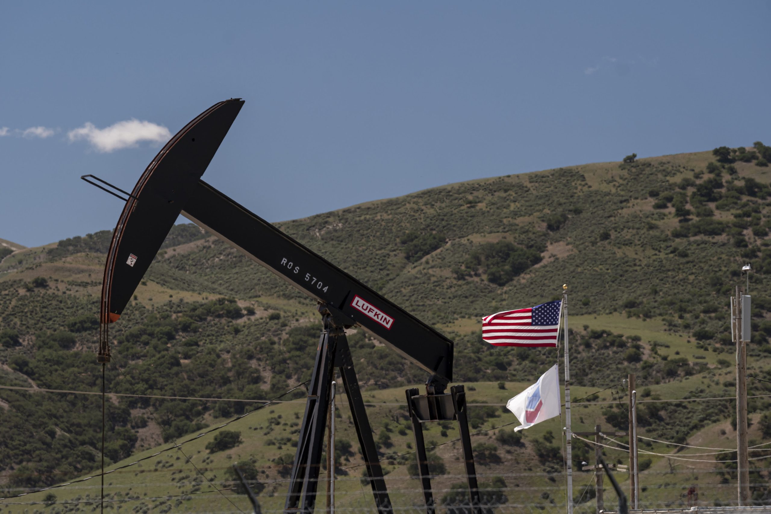 La administración de Biden propone una reforma de perforación de petróleo y gas, pero no llega a la prohibición