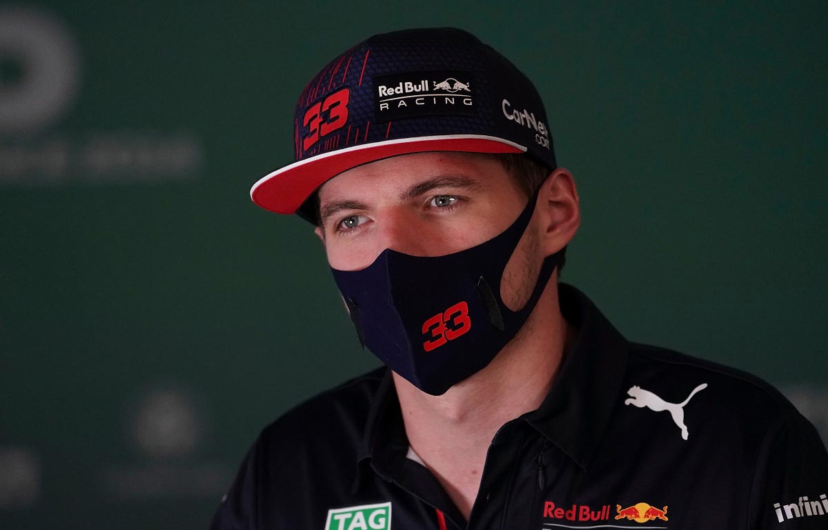 La defensa de Max Verstappen 'lejos' del nivel de la Fórmula 1