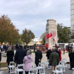 Londres, Ontario.  Marca el Día del Recuerdo con una ceremonia modificada por la pandemia - Londres