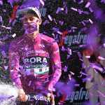 Peter Sagan gana el Criterium del Giro de Italia, Egan Bernal segundo