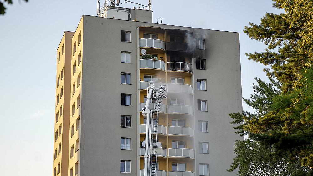 Pirómano checo condenado a cadena perpetua por incendio de apartamento en 2020