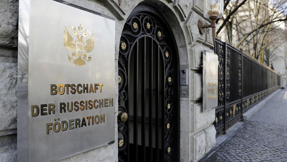 Trabajador de la embajada en Berlín murió en un 'trágico accidente', dice Rusia