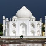 RÉPLICA: Un maestro indio adinerado ha construido una réplica del Taj Mahal para su esposa y dice que su nuevo hogar en expansión es 'un símbolo de su amor' por ella.