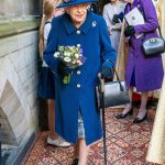 La Reina, fotografiada con un bastón aquí en octubre de 2021 asistiendo a un Servicio de Acción de Gracias para conmemorar el Centenario de la Legión Real Británica en la Abadía de Westminster en Londres, ha tenido un 2021 difícil.
