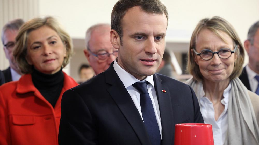 Candidatos presidenciales franceses dicen que Macron desobedece las reglas de la campaña