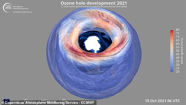 El agujero de este año en la capa de ozono de la Tierra, que creció hasta ser más grande que la Antártida, como se muestra aquí el 15 de octubre, finalmente se cerrará esta semana, dijeron científicos atmosféricos.