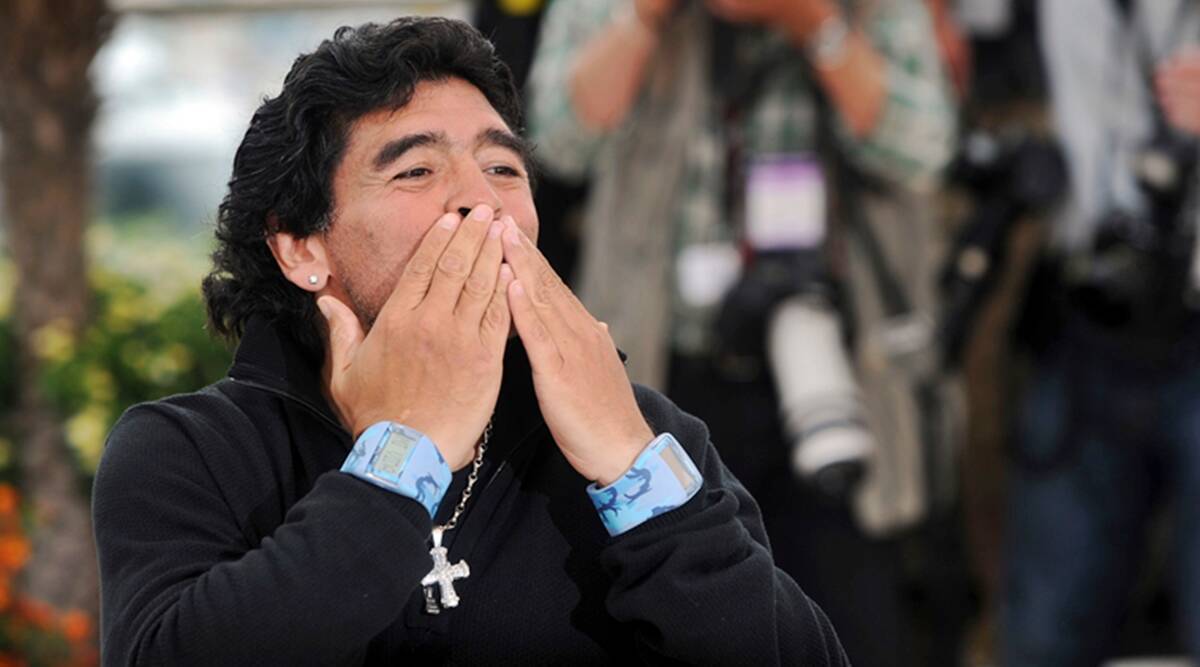 Cigarros, autos y una villa: la subasta de Maradona ofrece a los fanáticos 'souvenirs' de la difunta estrella
