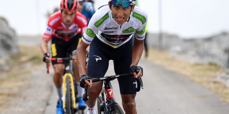 Egan Bernal preferiría ganar la Vuelta a España que otro Tour de Francia, pero obedecerá las órdenes del equipo