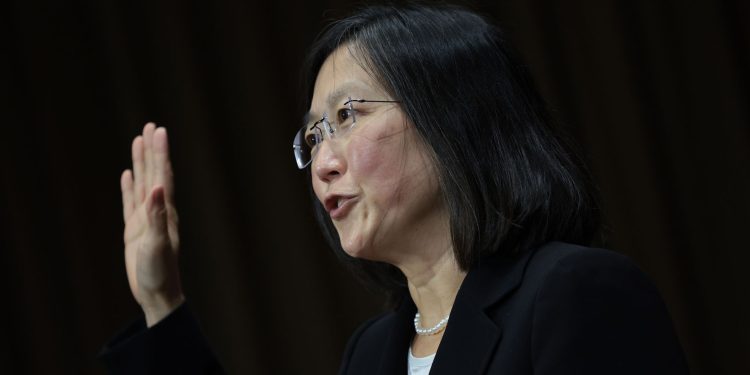 El Senado confirma a la primera mujer estadounidense de origen coreano como jueza de la Corte de Apelaciones de EE. UU.