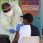 El gabinete nacional debatirá el mandato de la mascarilla y el nuevo estado de vacunación