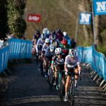 El pelotón femenino finalmente coronará el Koppenberg en el Tour de Flandes 2022