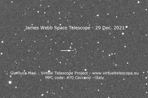 El telescopio James Webb es capturado volando a través del espacio desde la Tierra