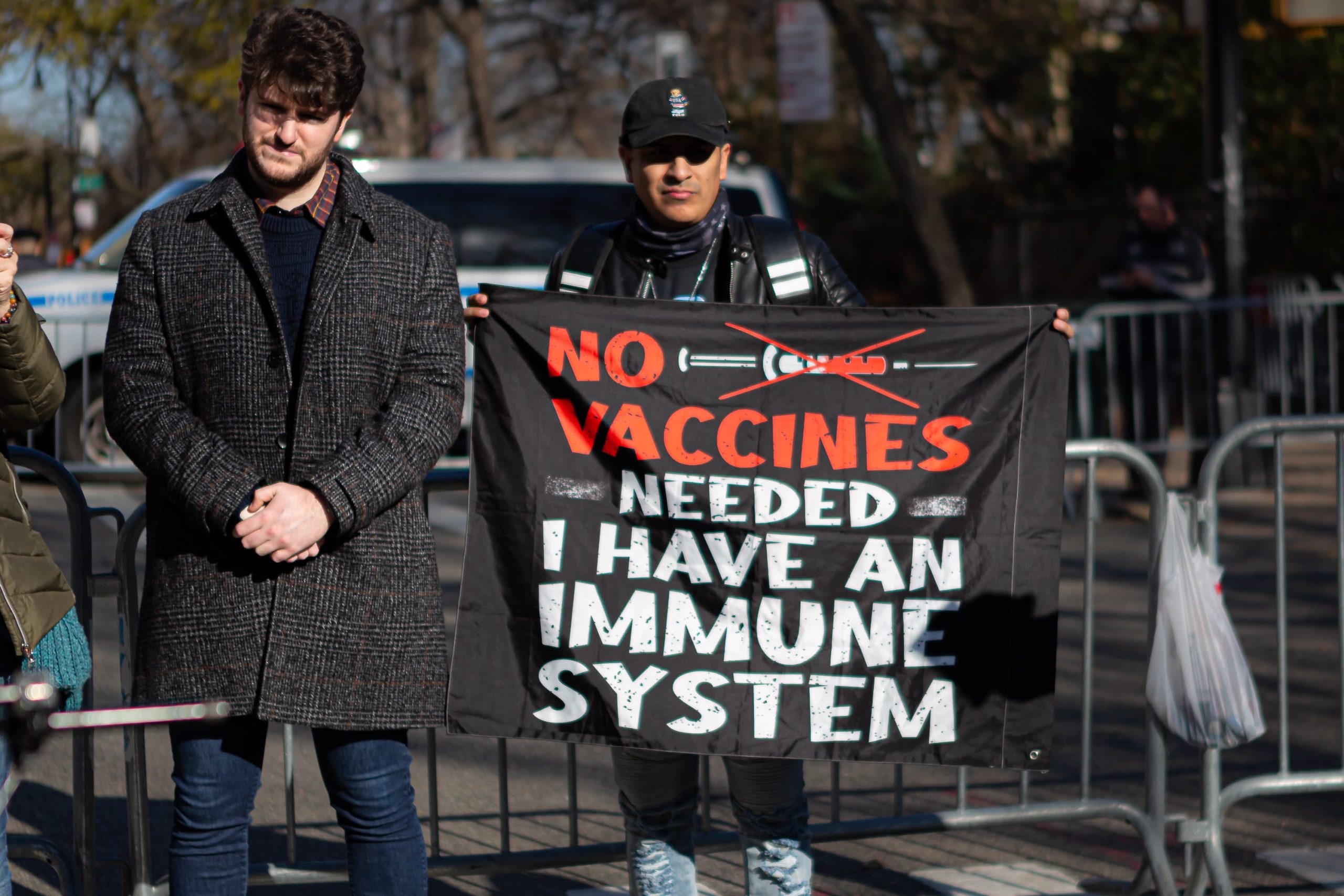 Empresas y estados republicanos piden a la Corte Suprema que detenga el mandato de prueba y la vacuna Biden