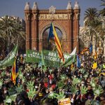 En Barcelona, ​​los catalanes protestan por que se enseñe más español en las escuelas