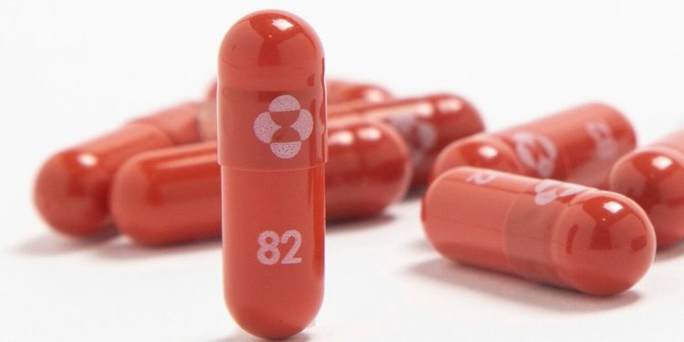 Estados Unidos agrega la píldora Merck como segundo fármaco fácil de usar contra COVID-19