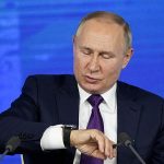 El presidente ruso, Vladimir Putin, exigió garantías de seguridad a Occidente durante una conferencia de prensa el jueves, pero también dijo que Rusia se reuniría con una delegación estadounidense en enero.
