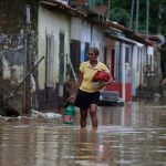 Fuertes lluvias causan destrucción en el noreste de Brasil