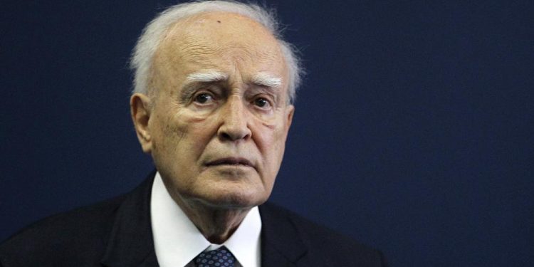 Grecia: el expresidente Karolos Papoulias murió a los 92 años