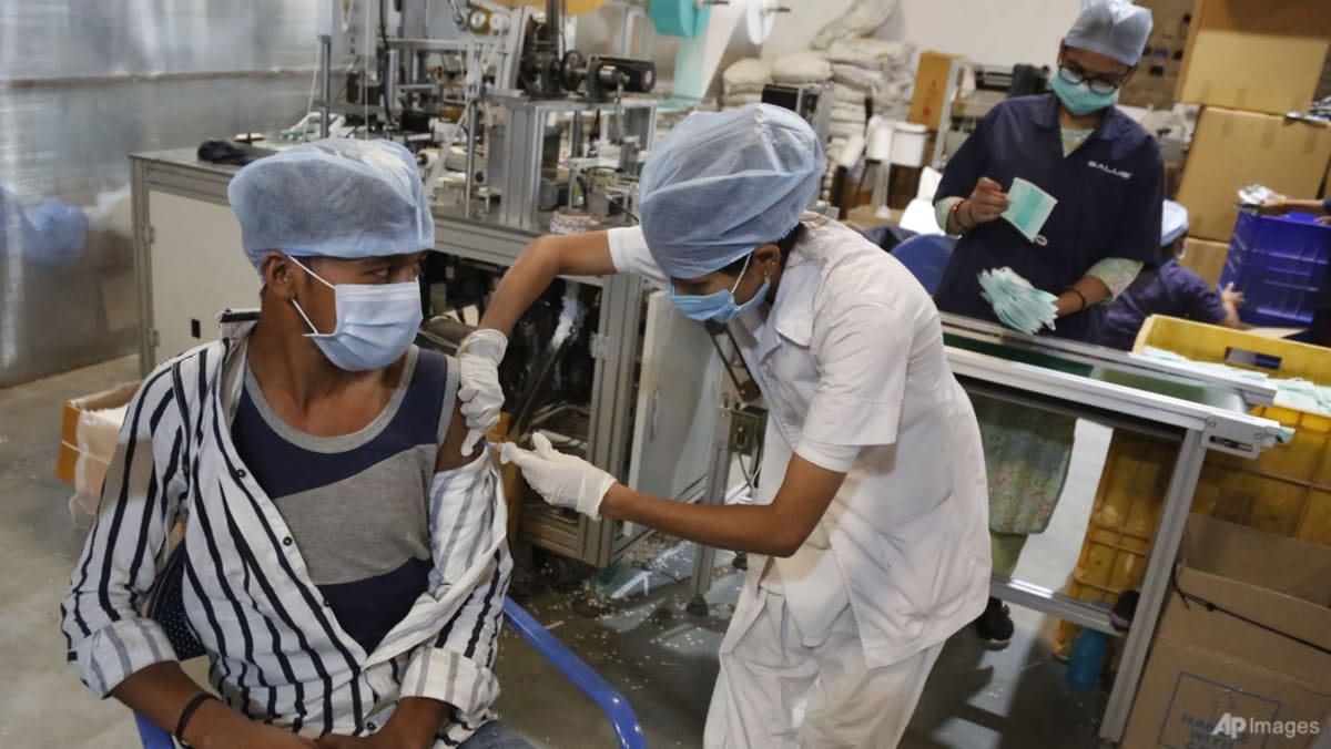 India administrará vacunas de refuerzo de COVID-19 a los trabajadores de la salud a partir del 10 de enero