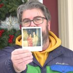 Kingston, Ontario.  Hombre busca pareja misteriosa en foto encontrada durante renovación - Kingston