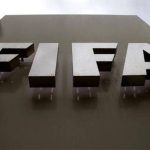 La FIFA promociona miles de millones que se ganarán con las Copas Mundiales bienales