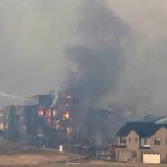 Los incendios forestales de Colorado destruyen cientos de hogares y obligan a evacuar a 30.000