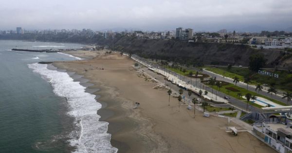 Perú cierra todas las playas por las celebraciones de Año Nuevo para mantener a raya las tensiones