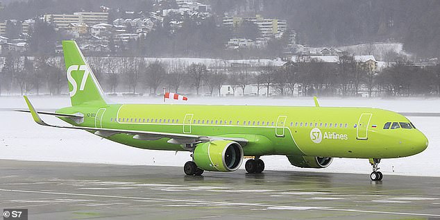 Los pilotos de Hero volaron este avión 'fuera de control' sobre Siberia durante cinco horas después de que el avión se hundiera repentinamente después de despegar con 200 pasajeros a bordo.