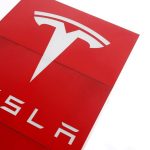 Tesla ya no permitirá videojuegos en pantallas de automóviles en movimiento después de la investigación de seguridad de EE. UU.