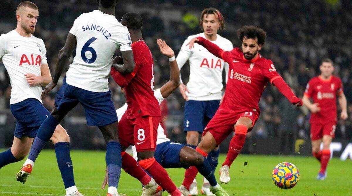 Tottenham mantiene al Liverpool en una galleta prenavideña