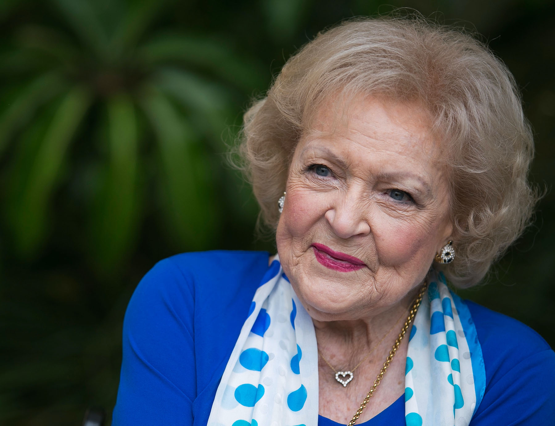 LOS ANGELES, CA - JUNE 11:  Actress Betty White attends the media preview for Greater Los Angeles Zoo Association's Beastly Ball fundraiser at Los Angeles Zoo on June 11, 2015 in Los Angeles, California.  (Photo by Vincent Sandoval/WireImage)