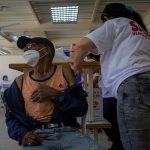 Venezuela recibe dosis de refuerzo de la vacuna ligera rusa Sputnik