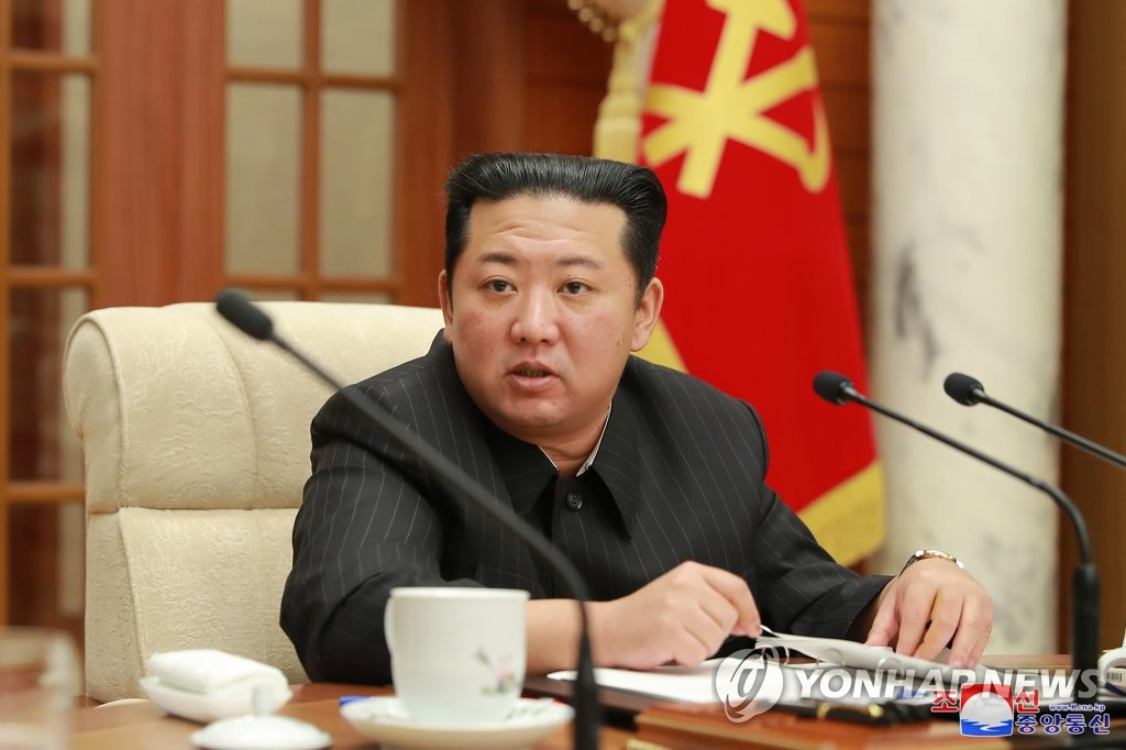 (AMPLIACIÓN) Corea del Norte insinúa que levantará la moratoria sobre los misiles balísticos intercontinentales y las pruebas nucleares por la "política hostil" de Estados Unidos