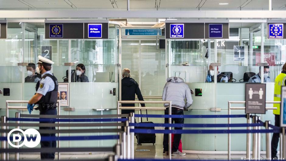 Alemania afloja las restricciones de viaje de omicron para el Reino Unido y Sudáfrica