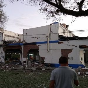 Atentado con coche bomba deja un muerto y tres heridos en Colombia