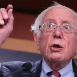 Bernie Sanders critica a Manchin y Sinema por 'socavar' a Joe Biden