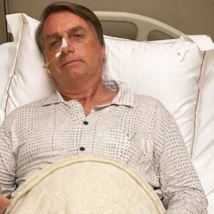 Bolsonaro es hospitalizado por problemas abdominales