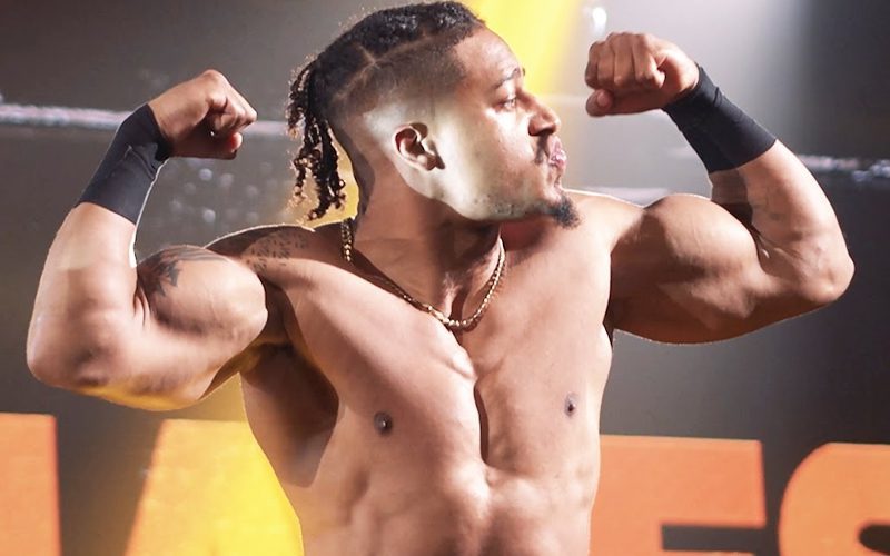 Carmelo Hayes le pide a Kofi Kingston que se una a NXT 2.0