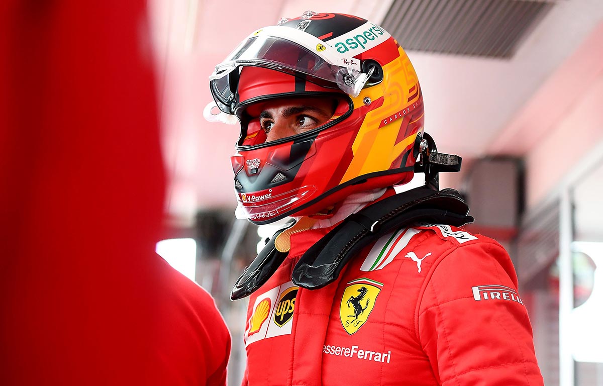 Charles Leclerc y Carlos Sainz completan las primeras vueltas de 2022 para Ferrari