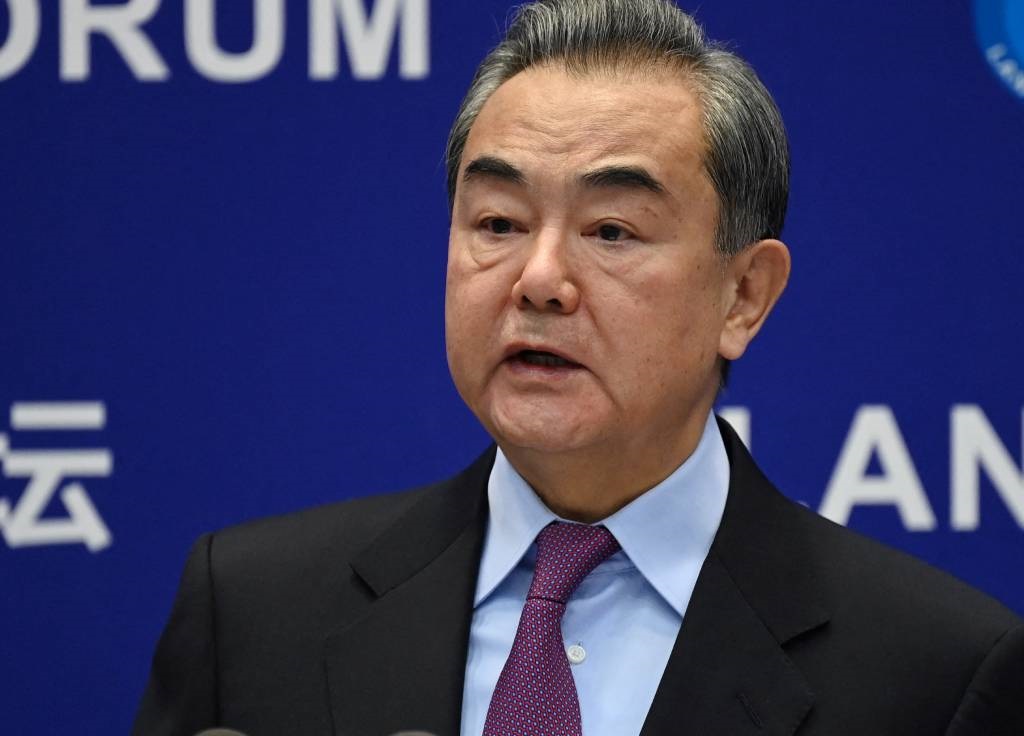 Chinese Foreign Minister Wang Yi speaks at the Lanting Forum on China-US relations in Beijing.