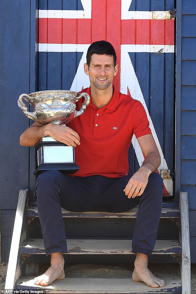 La exención médica a Novak Djokovic para defender su título del Abierto de Australia ha dividido la opinión