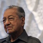 El ex primer ministro de Malasia, Mahathir Mohamad, sigue recibiendo tratamiento en el hospital y ha interactuado con su familia.